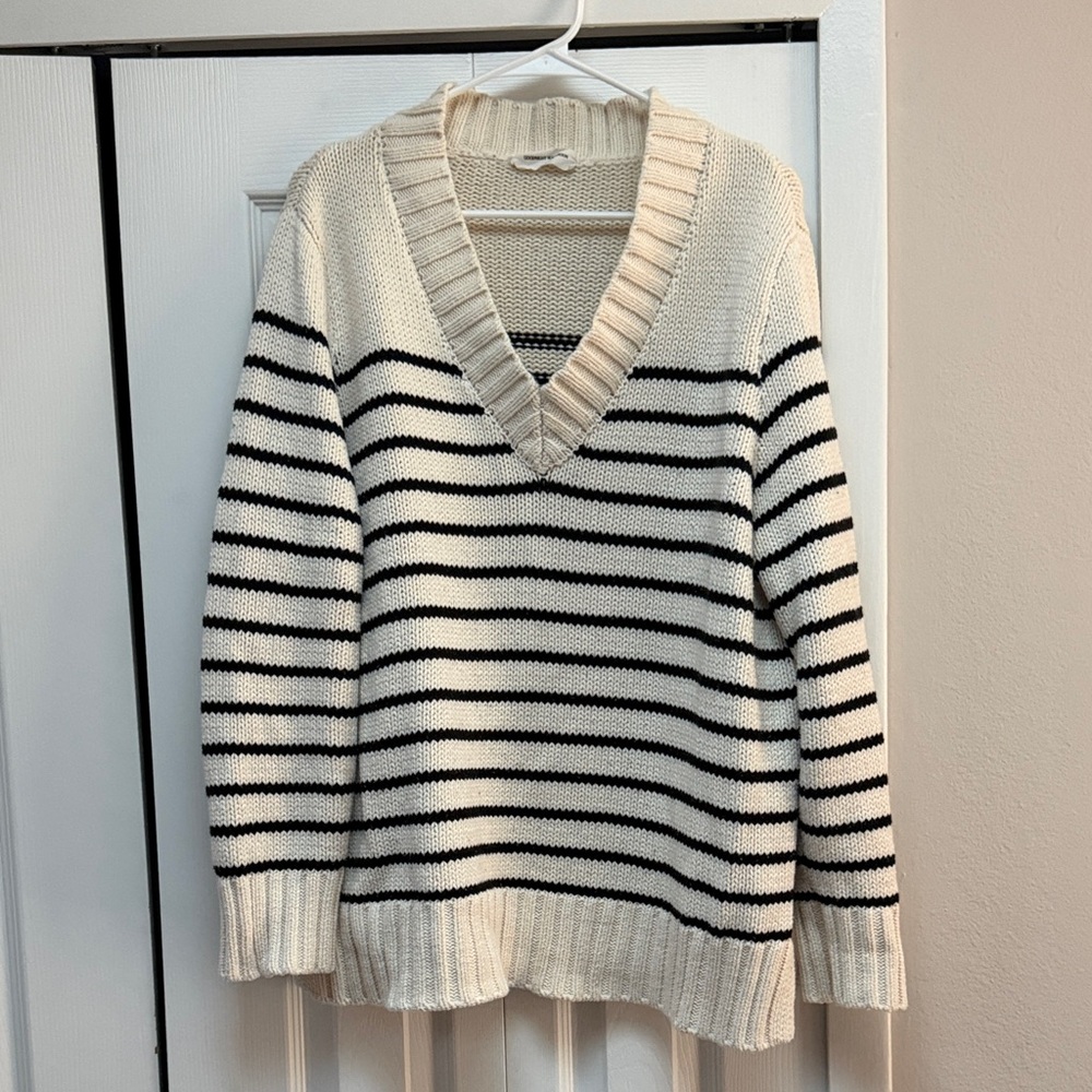 Goodnight Macaroon Cream and Black V-Neck Sweater